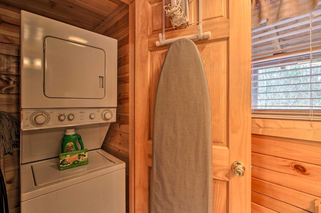 Romantic Cabin With Hot Tub In Pigeon Forge! Esterno foto
